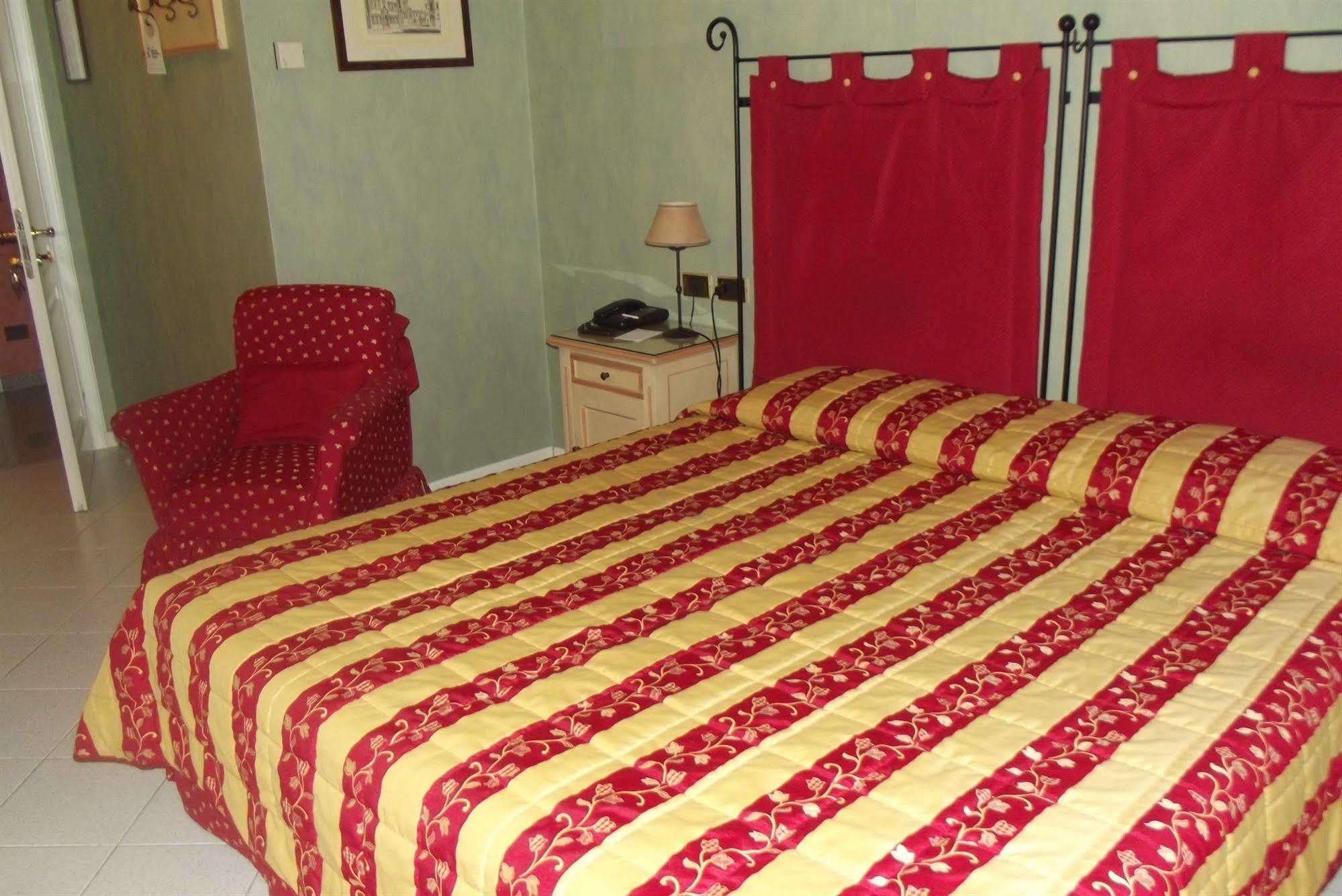 Albergo Sapori تول المظهر الخارجي الصورة